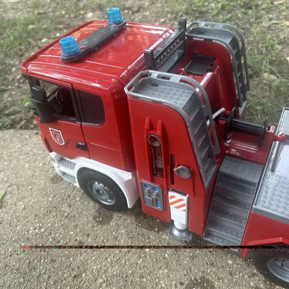 Bruder Scania Fire Engine Ladder Rescue Truck Toy 1/16 Made in Germany